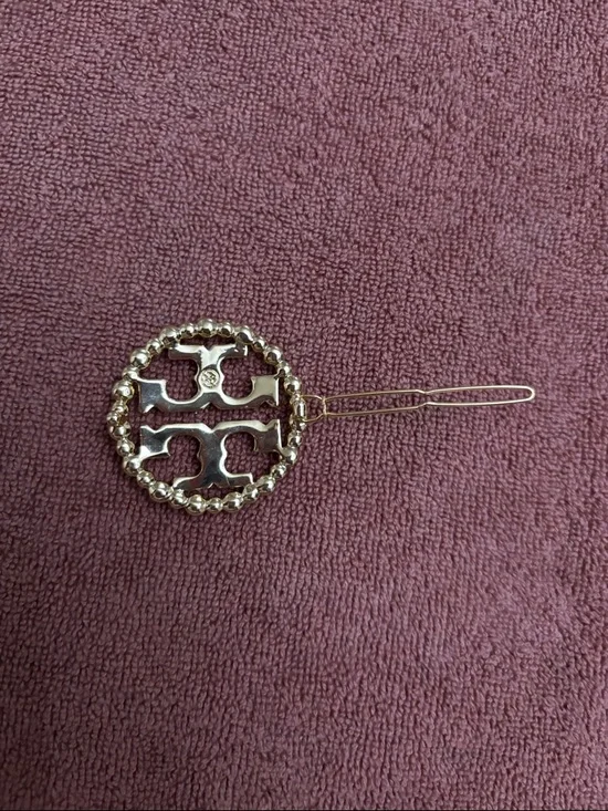 Tory Burch Gold Pearl Round  Hair Clip - Picture 4 of 5